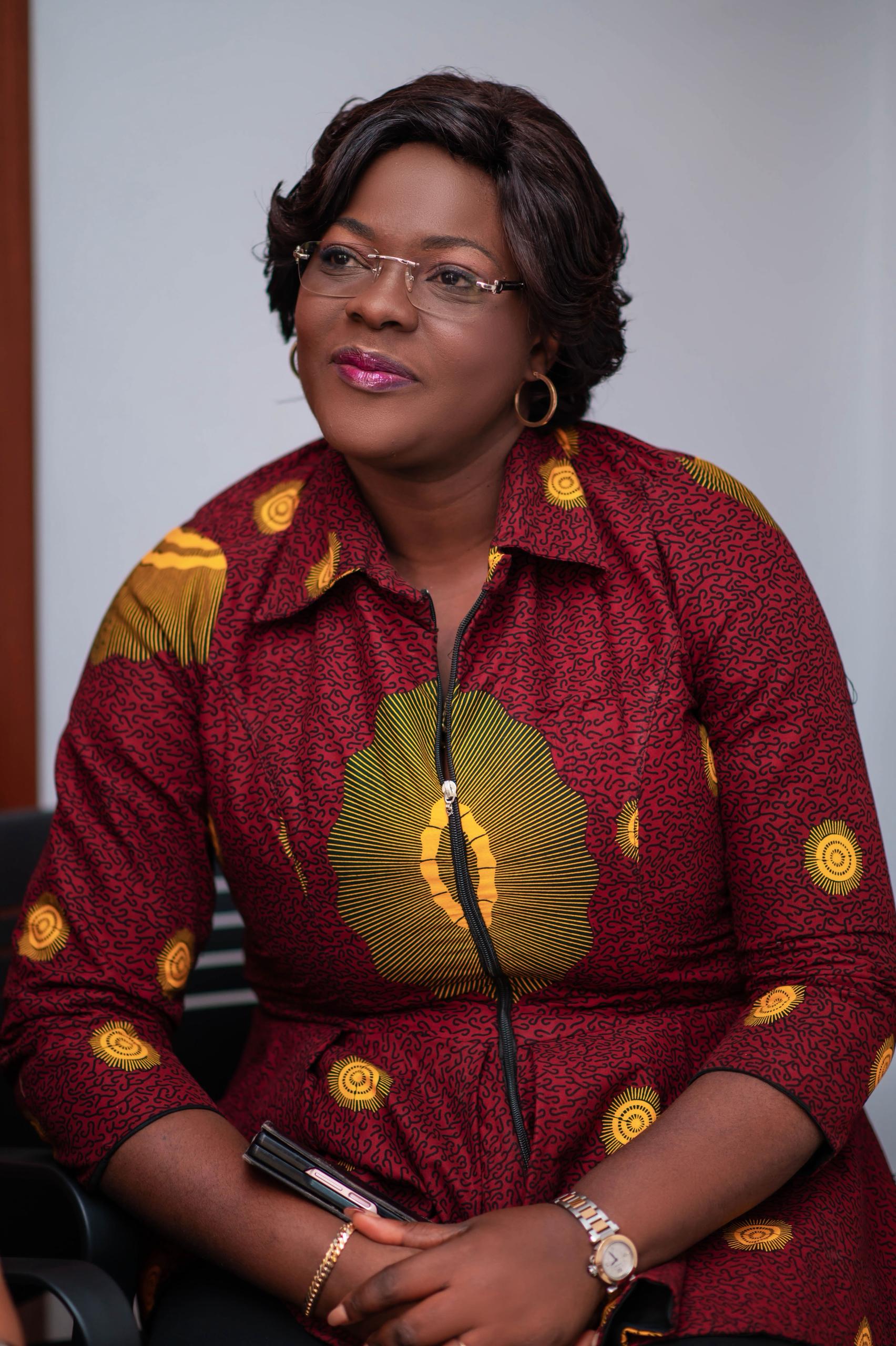 Dr. HC Julie NSUELE MANIKA